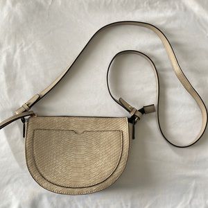 Express crossbody